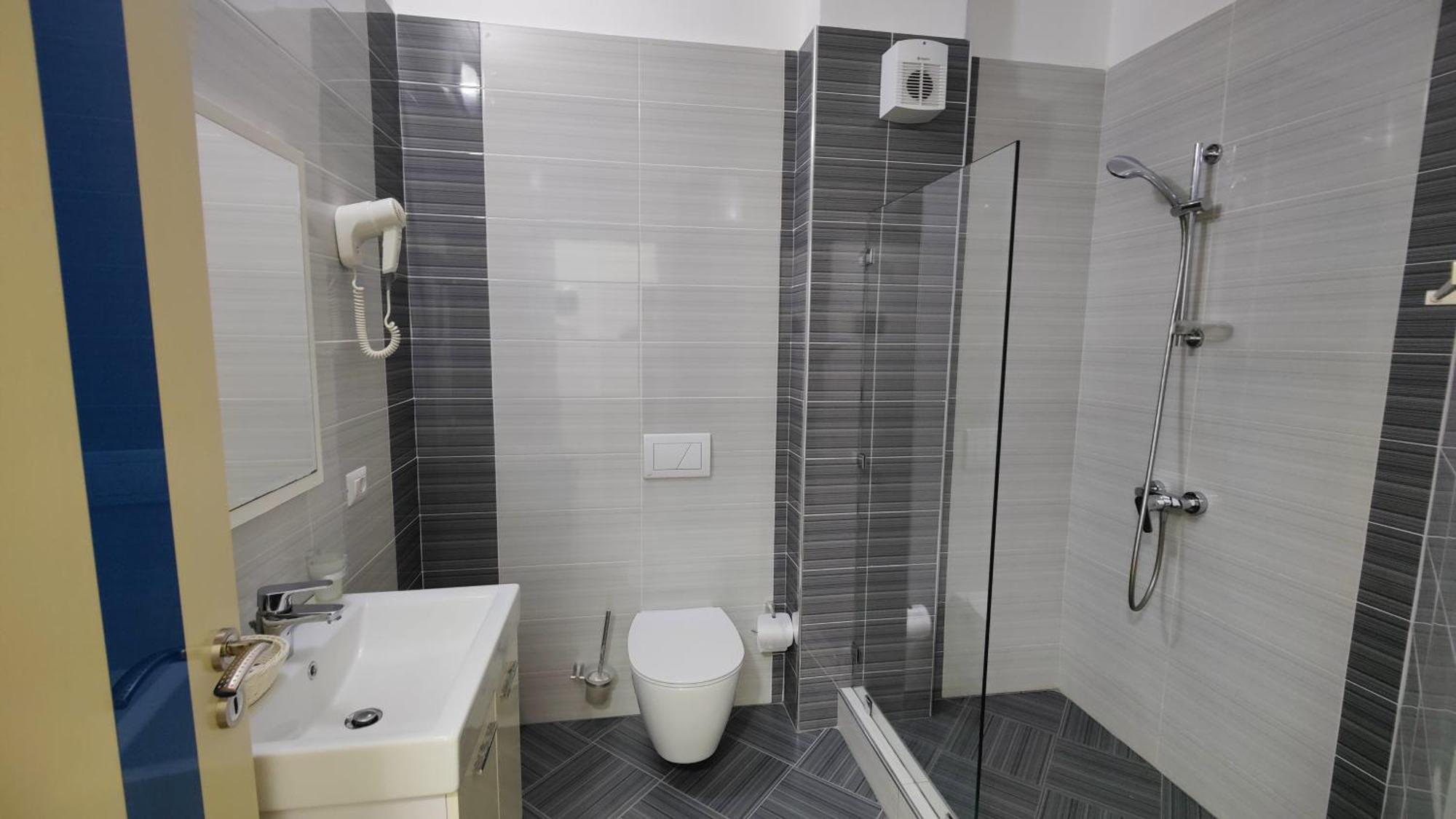 B&G Holiday Sarande Exterior photo